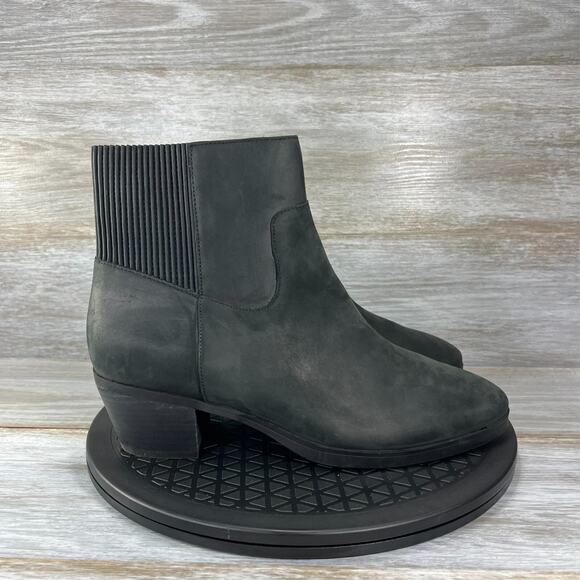 Vionic Women's Shantelle Black Leather Waterproof Zip Up Ankle Boots Size 9.5 - Picture 3 of 11